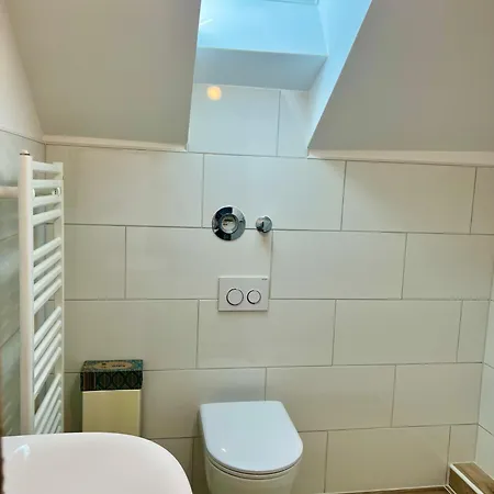 Modern Und Flexibel Wohnen Zwischen Koeln Und Duesseldorf Apartment Monchengladbach