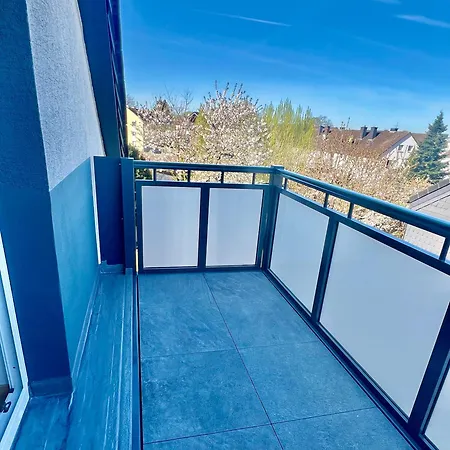 Modern Und Flexibel Wohnen Zwischen Koeln Und Duesseldorf Apartment Monchengladbach